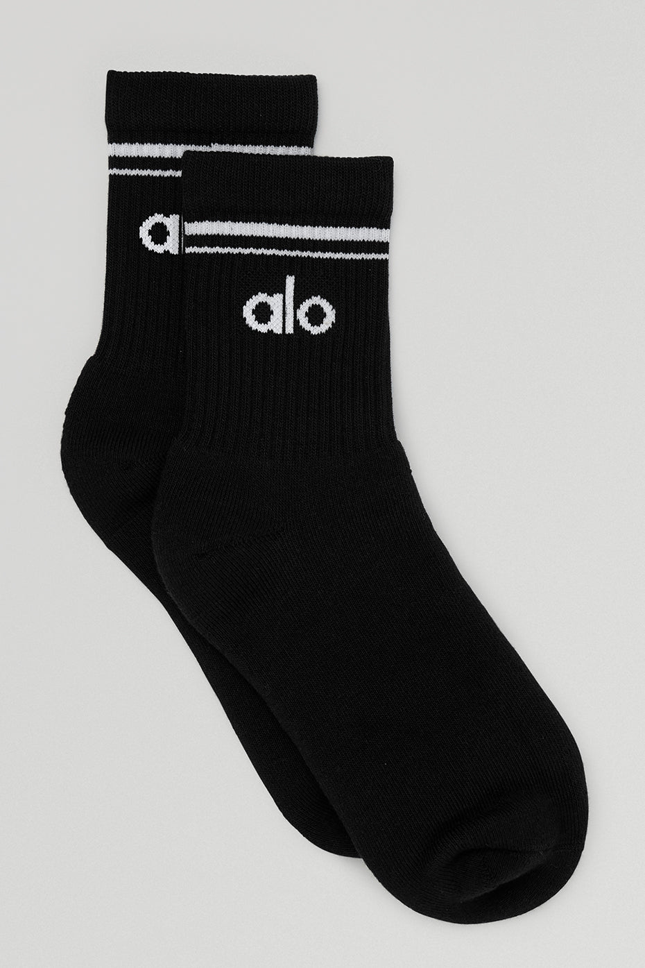 [LIMITLESS_COLOR:BLACK WHITE] ALO YOGA Unisex Half-Crew Throwback Sock — BLACK / WHITE — Vista oficial 1