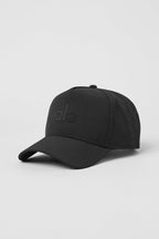 [LIMITLESS_COLOR:BLACK] ALO YOGA Performance District Trucker Hat — BLACK — Vista oficial 1
