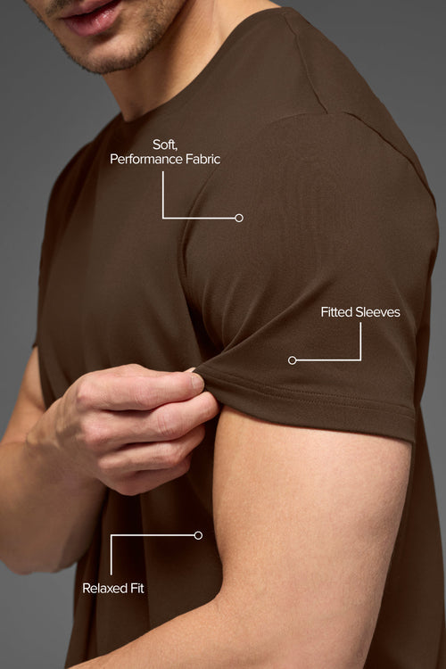 [LIMITLESS_COLOR:ESPRESSO] ALO YOGA Conquer Reform Crewneck Short Sleeve — ESPRESSO — Vista oficial 2