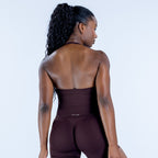 [LIMITLESS_COLOR:ESPRESSO] DFYNE Impact Halter Top — Espresso — Vista oficial 2