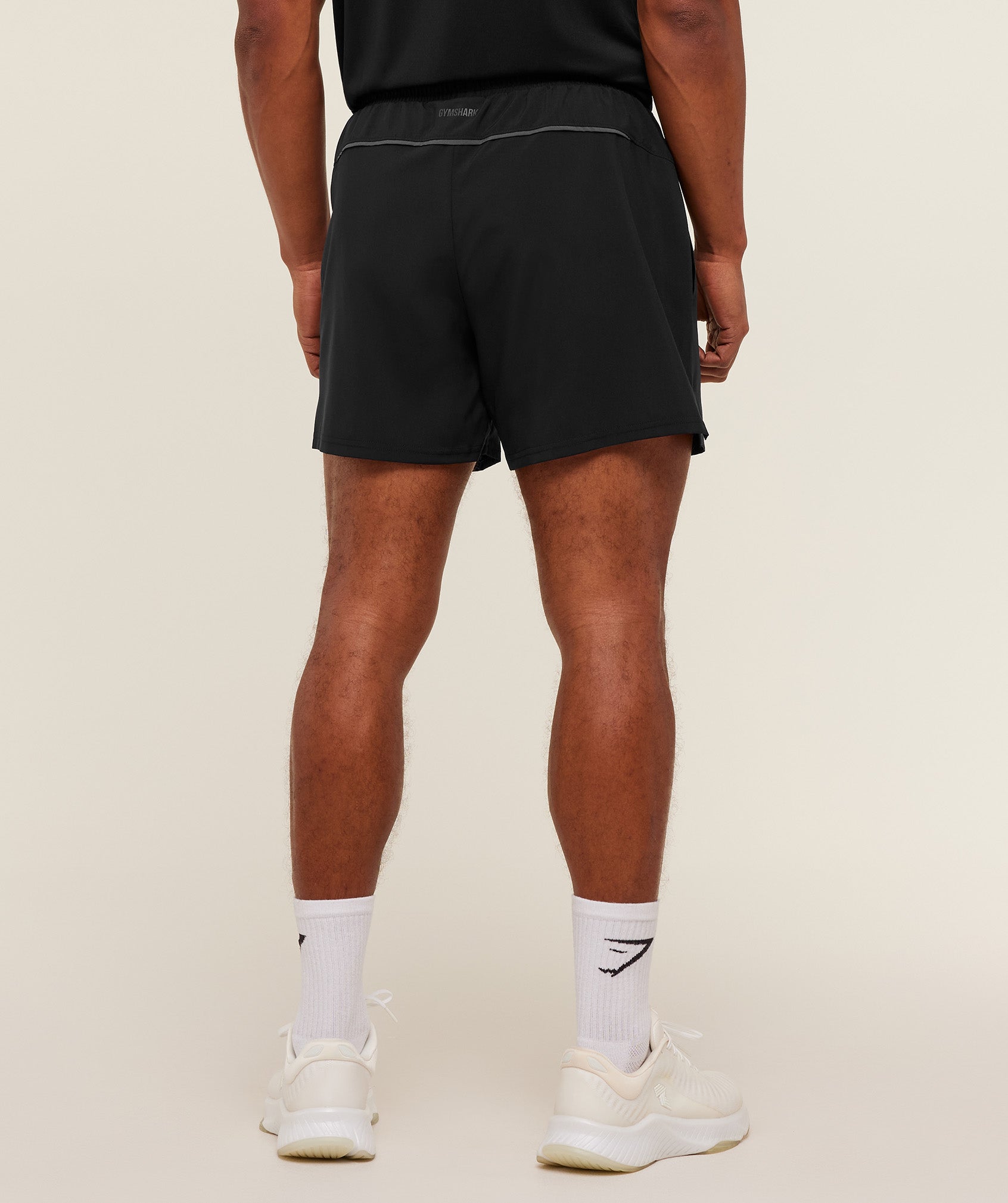 [LIMITLESS_COLOR:BLACK ONYX GREY] GYMSHARK Arrival Contrast Shorts — BLACK ONYX GREY — Vista oficial 2