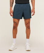[LIMITLESS_COLOR:STEALTH BLUE FLOW BLUE] GYMSHARK Arrival Contrast Shorts — STEALTH BLUE FLOW BLUE — Vista oficial 3