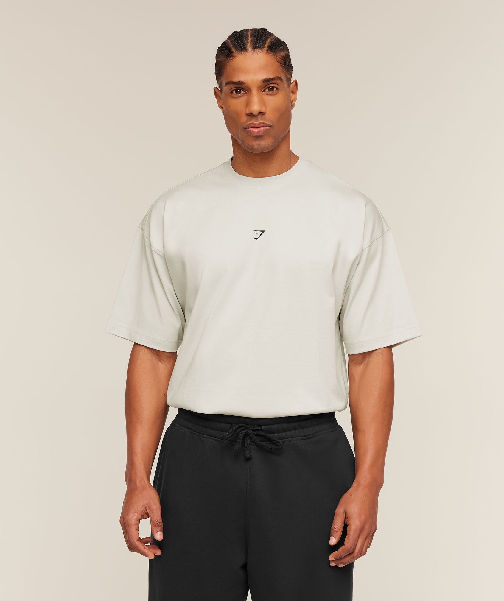 [LIMITLESS_COLOR:TINTED WHITE] GYMSHARK Atlas T-Shirt — TINTED WHITE — Vista oficial 2