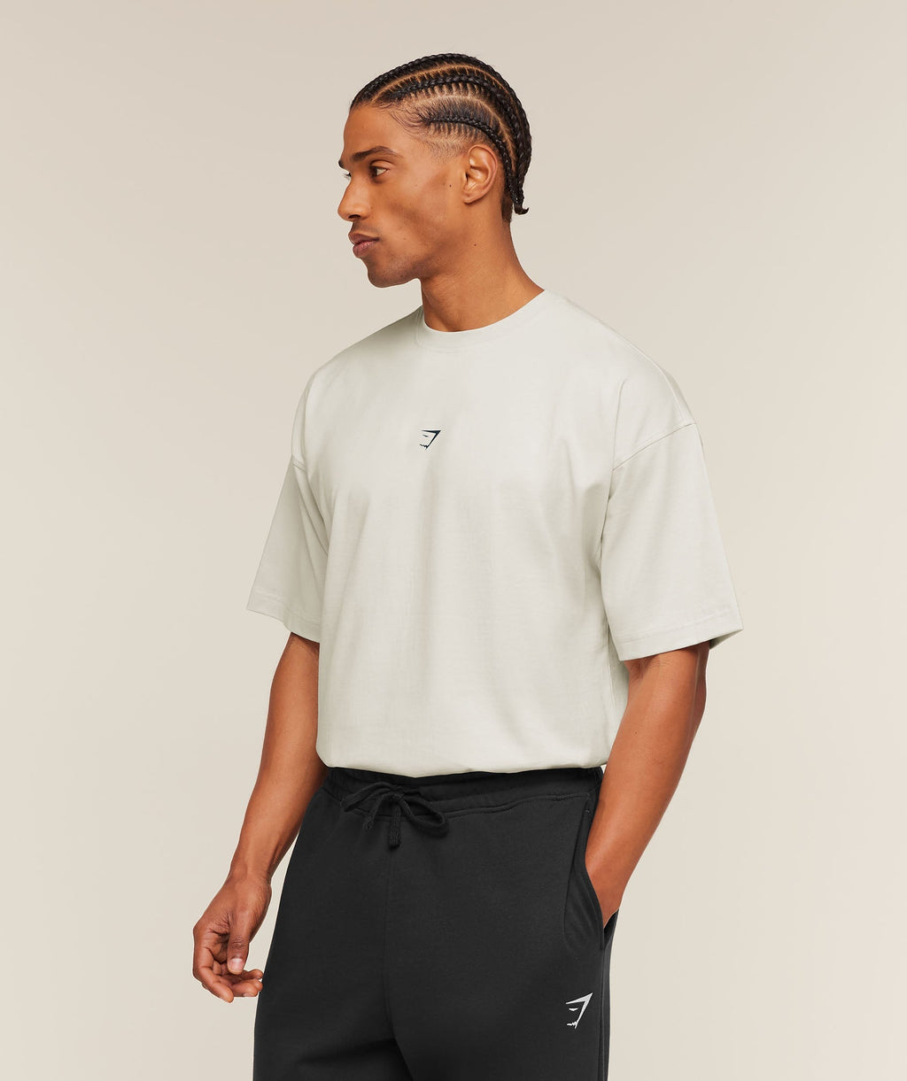 [LIMITLESS_COLOR:TINTED WHITE] GYMSHARK Atlas T-Shirt — TINTED WHITE — Vista oficial 3