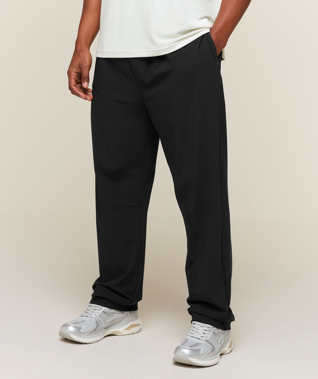 [LIMITLESS_COLOR:BLACK] GYMSHARK Campus Crest Oversized Pants — BLACK — Vista oficial 3