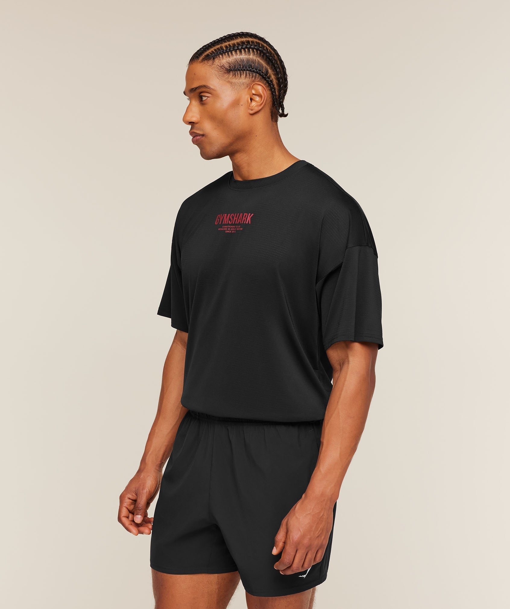 [LIMITLESS_COLOR:BLACK] GYMSHARK Chrome Graphic T-Shirt — BLACK — Vista oficial 3