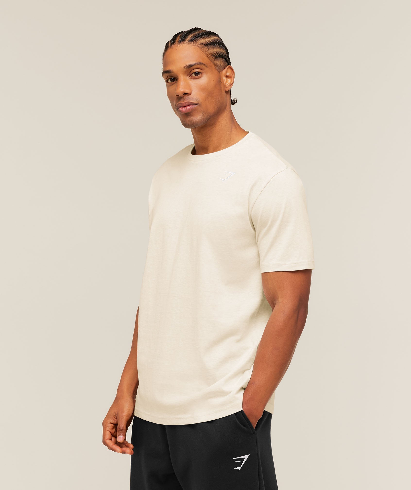 [LIMITLESS_COLOR:BROS CHALK MARL] GYMSHARK Crest T-Shirt — BROS CHALK MARL — Vista oficial 3