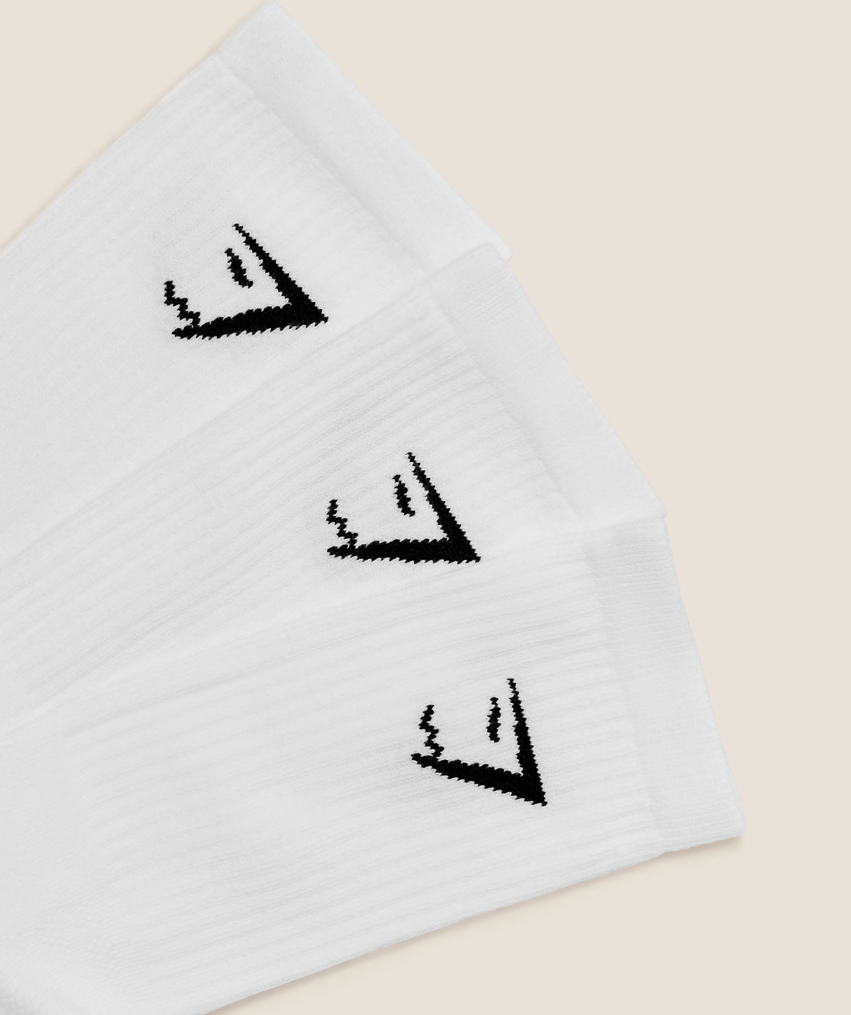 [LIMITLESS_COLOR:GS WHITE] GYMSHARK Crew Socks 3pk — GS WHITE — Vista oficial 2