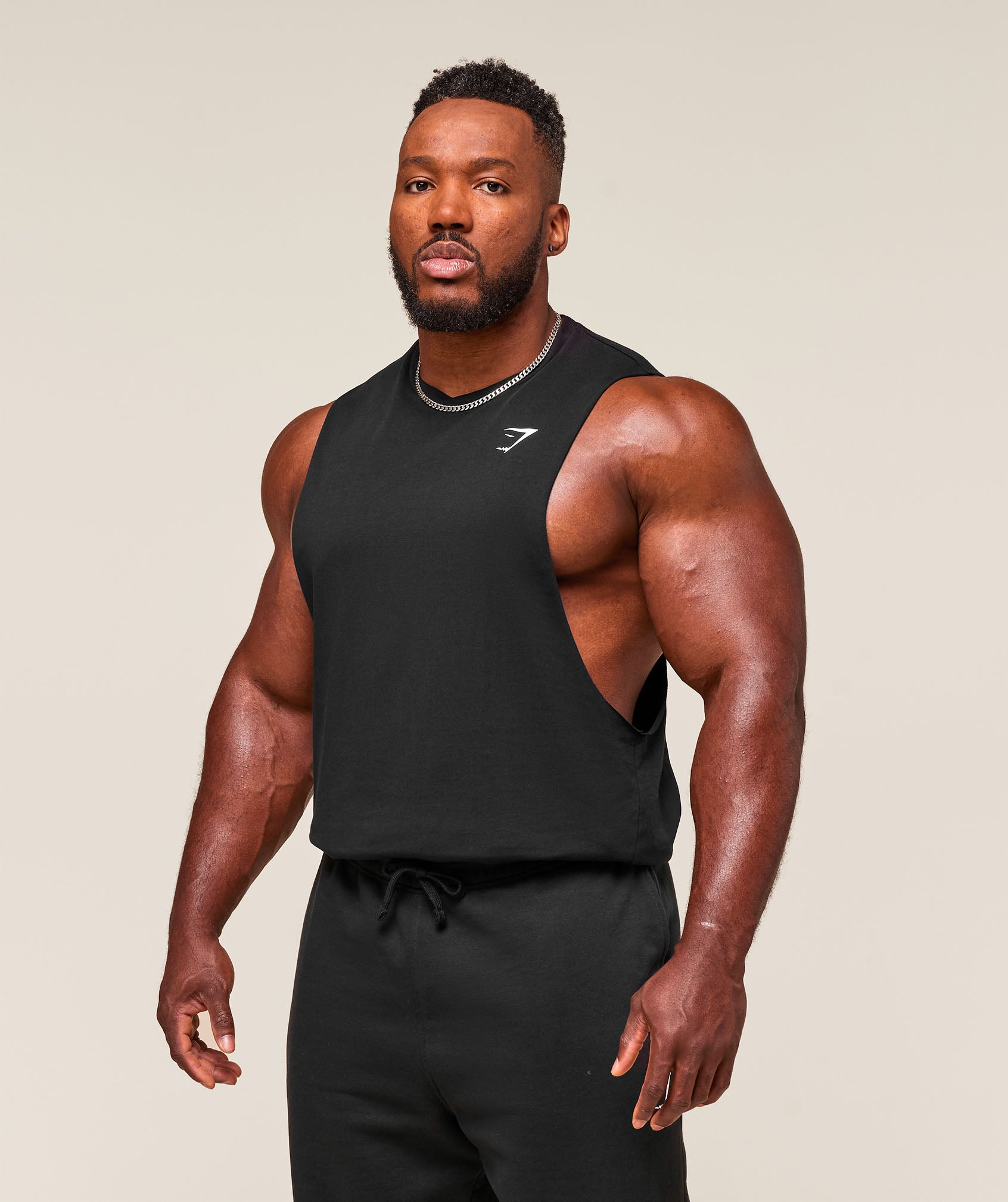 [LIMITLESS_COLOR:BLACK] GYMSHARK Critical 2.0 Drop Arm Tank — BLACK — Vista oficial 3