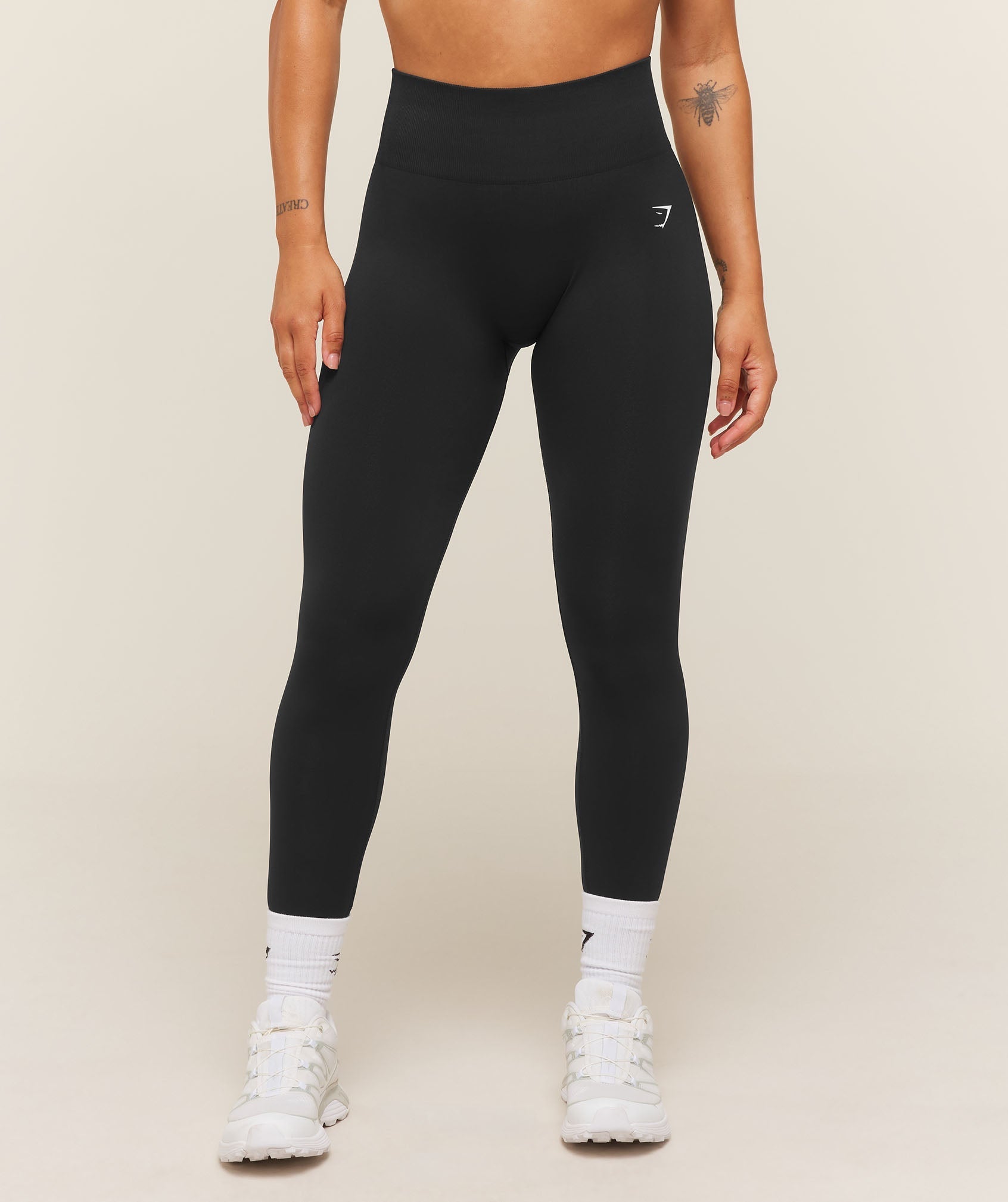[LIMITLESS_COLOR:BLACK] GYMSHARK Everyday Seamless Leggings — BLACK — Vista oficial 1
