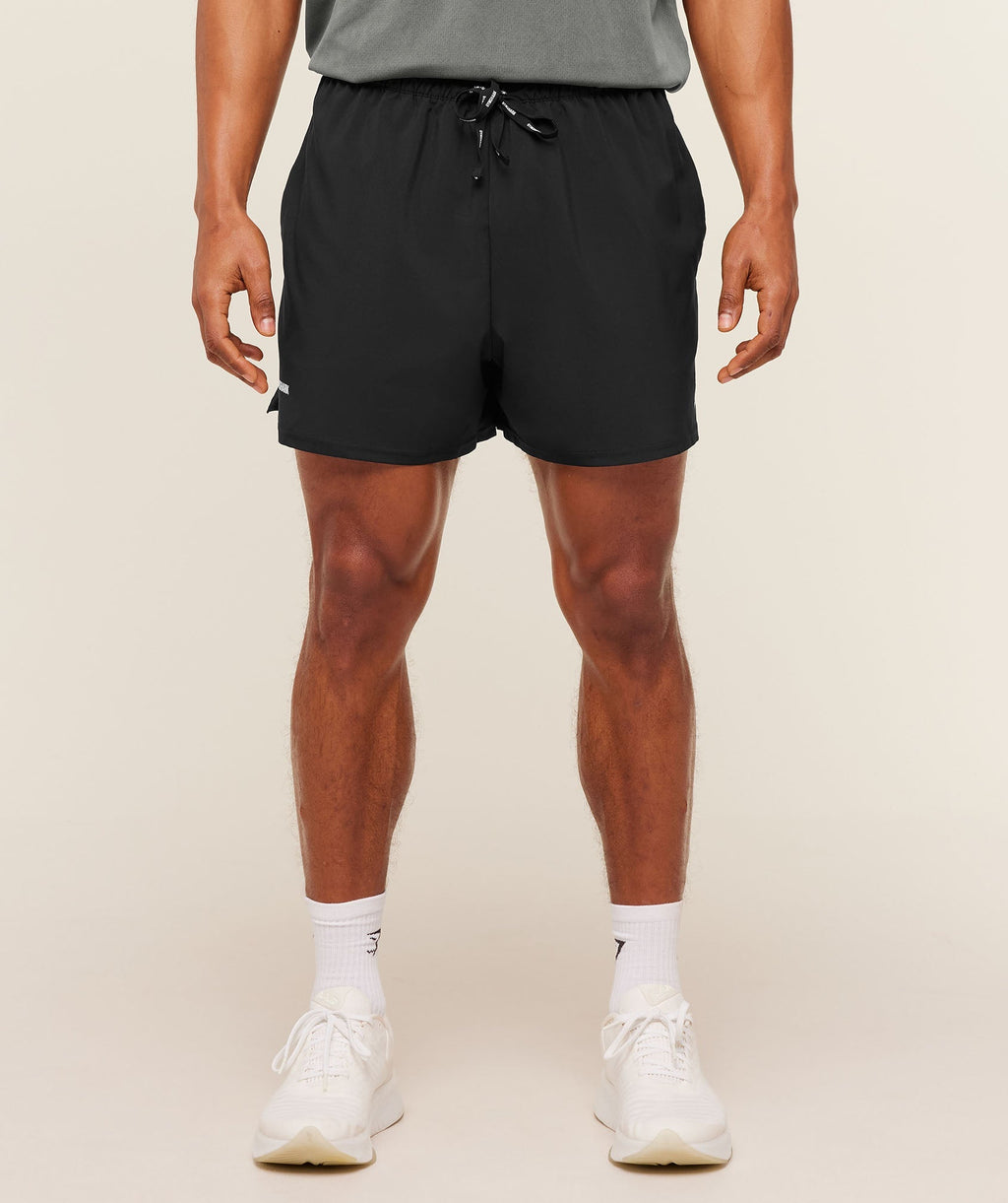 [LIMITLESS_COLOR:BLACK] GYMSHARK Train 5" Shorts — BLACK — Vista oficial 2