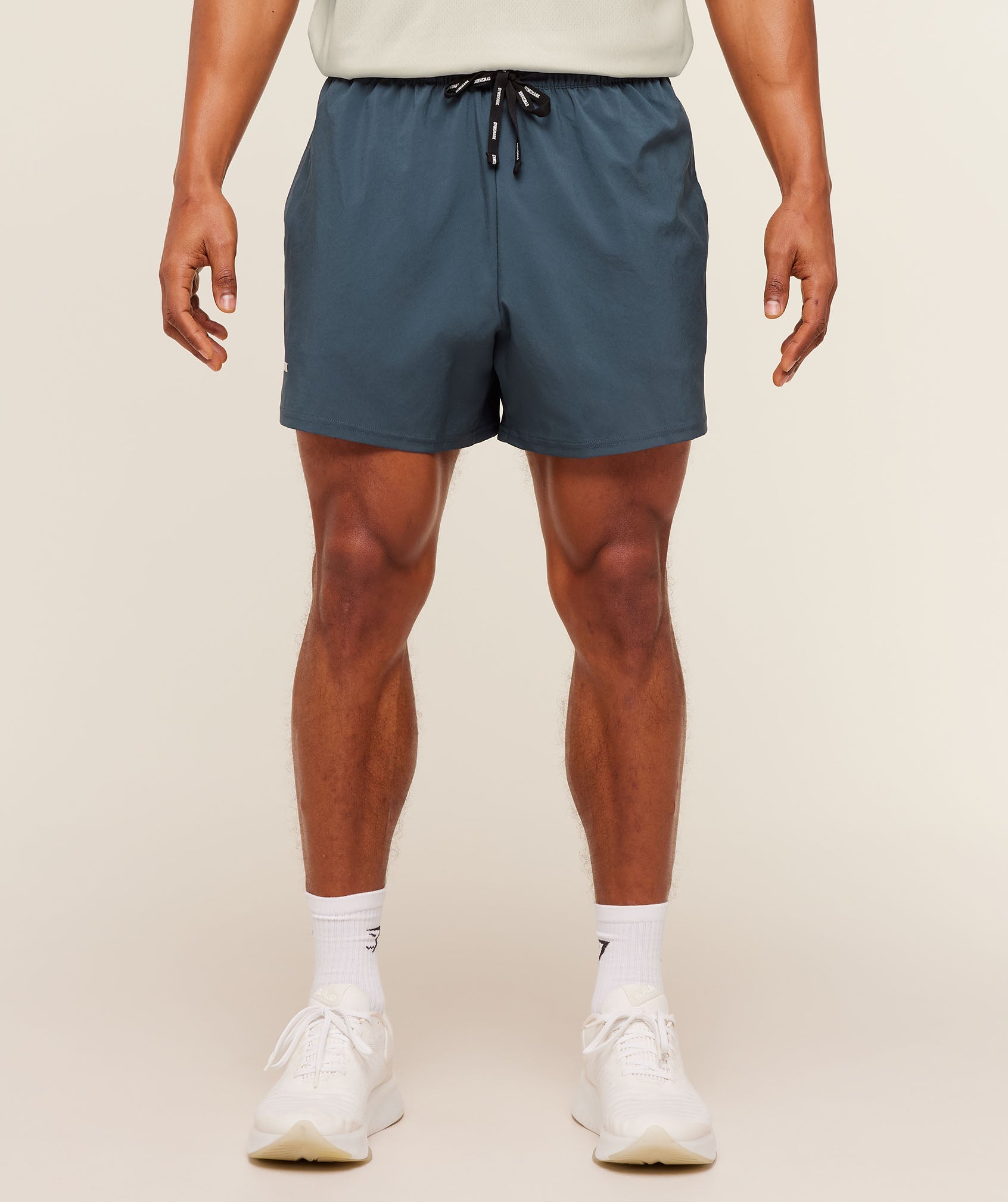 [LIMITLESS_COLOR:STEALTH BLUE] GYMSHARK Train 5" Shorts — STEALTH BLUE — Vista oficial 2