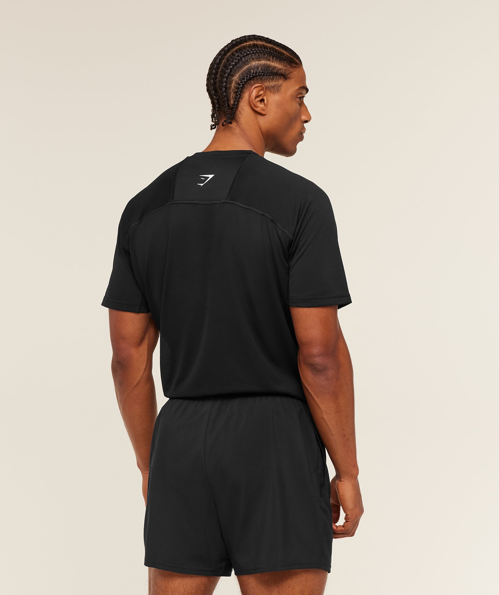 [LIMITLESS_COLOR:BLACK] GYMSHARK Train T-Shirt — BLACK — Vista oficial 3