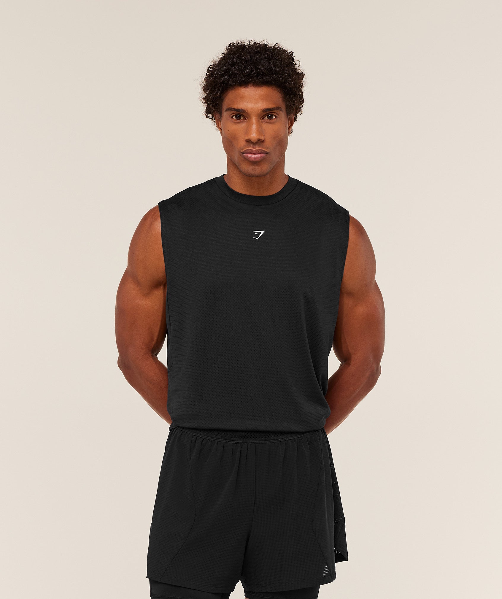 [LIMITLESS_COLOR:BLACK] GYMSHARK Find Your Speed Tank — BLACK — Vista oficial 2