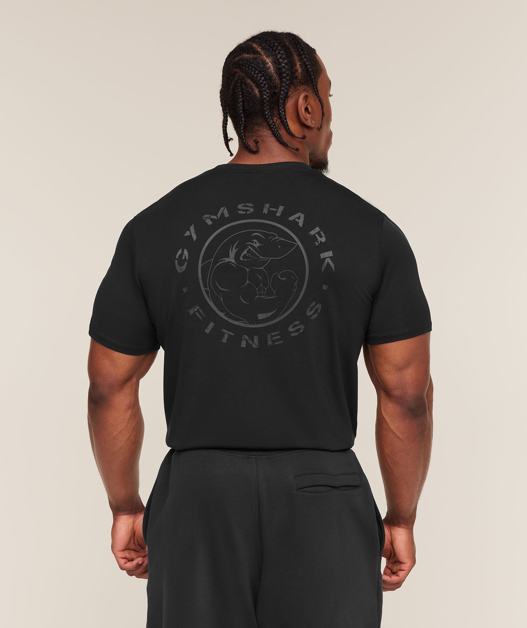 [LIMITLESS_COLOR:BLACK] GYMSHARK Legacy T-Shirt — BLACK — Vista oficial 1
