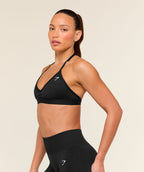[LIMITLESS_COLOR:BLACK] GYMSHARK Minimal Halterneck Sports Bra — BLACK — Vista oficial 3