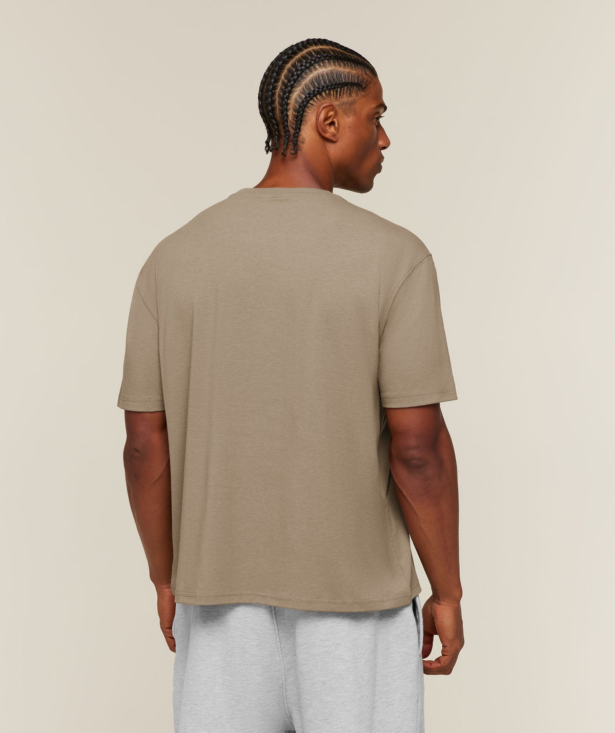 [LIMITLESS_COLOR:LIFESTYLE BROWN] GYMSHARK Campus Crest T-Shirt — LIFESTYLE BROWN — vista 2