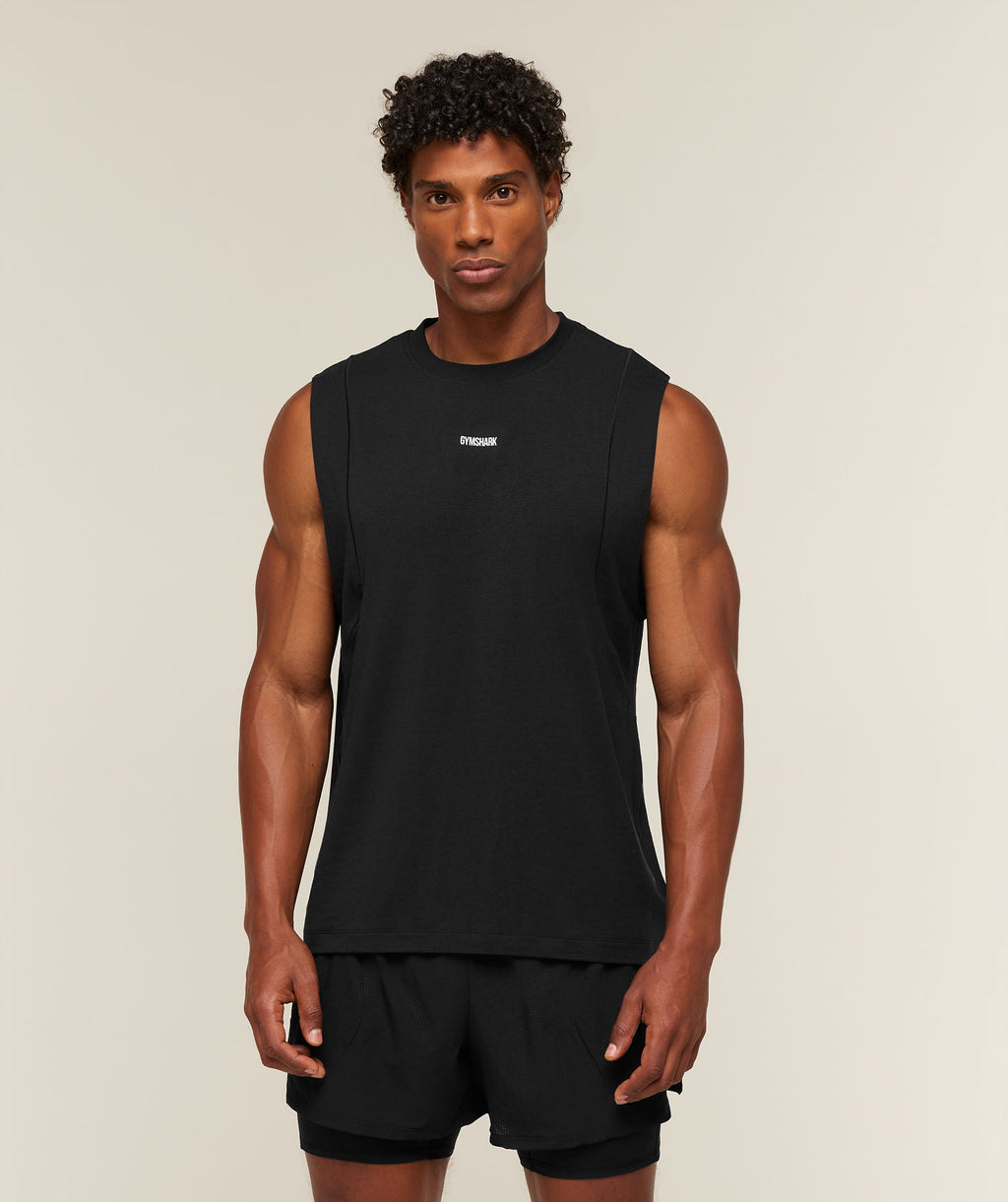 [LIMITLESS_COLOR:BLACK] GYMSHARK Running Boxy Tank — BLACK — vista 1