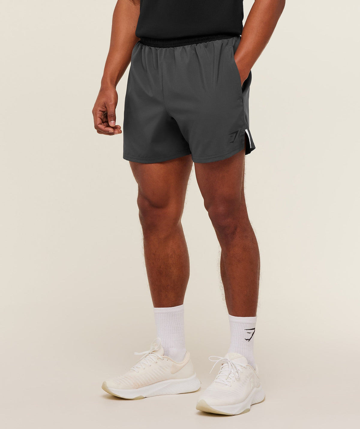 [LIMITLESS_COLOR:ONYX GREY/BLACK] GYMSHARK Arrival Contrast Shorts — ONYX GREY/BLACK — Vista 1