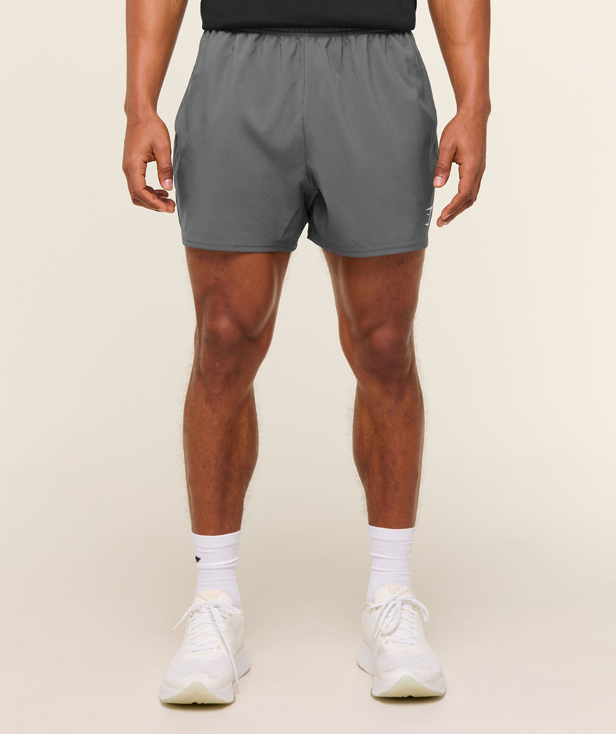[LIMITLESS_COLOR:GREY] GYMSHARK Arrival 5" Shorts — GREY — Vista 3