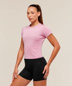 [LIMITLESS_COLOR:FOCUS PINK/WASH] GYMSHARK Washed Pastel Baby Tee — FOCUS PINK/WASH — vista oficial 3