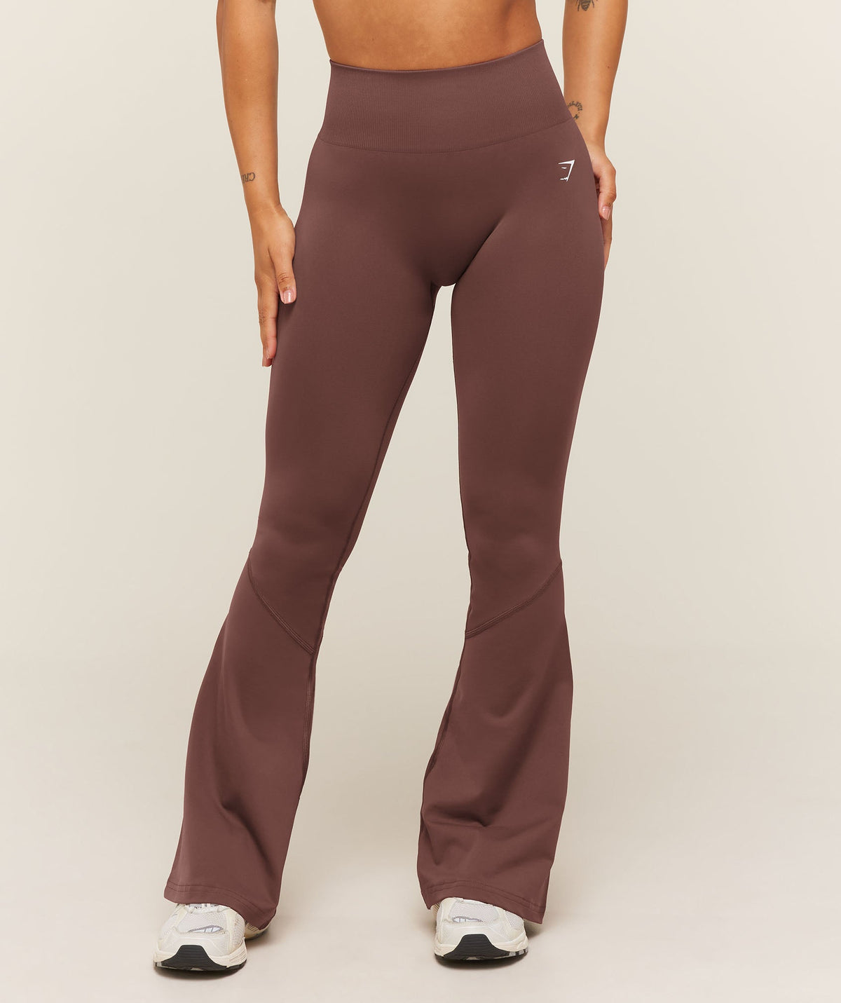 Everyday Seamless Flared Leggings - ESPRESSO BROWN