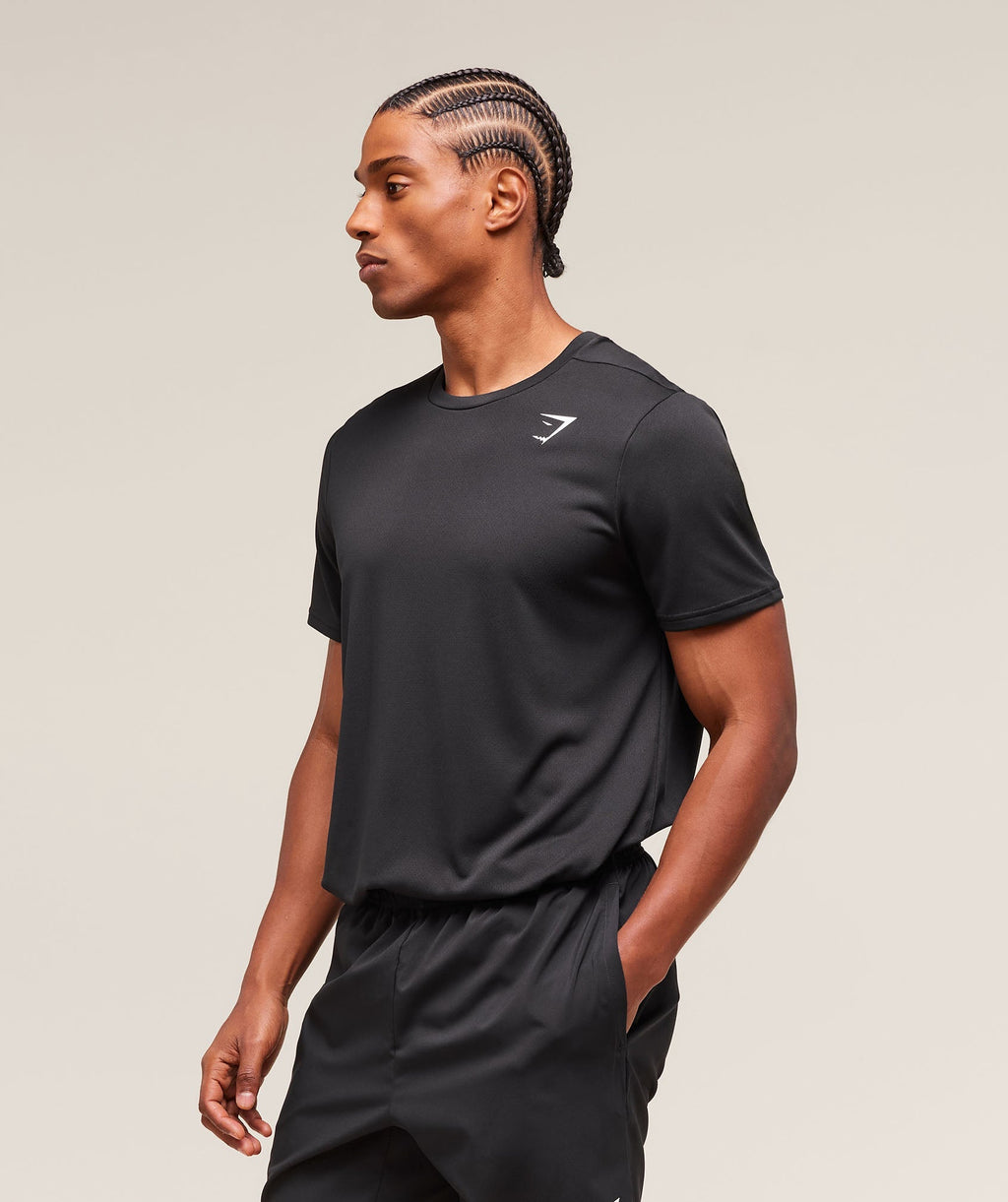 [LIMITLESS_COLOR:BLACK] GYMSHARK Arrival T-Shirt — BLACK — vista oficial 3