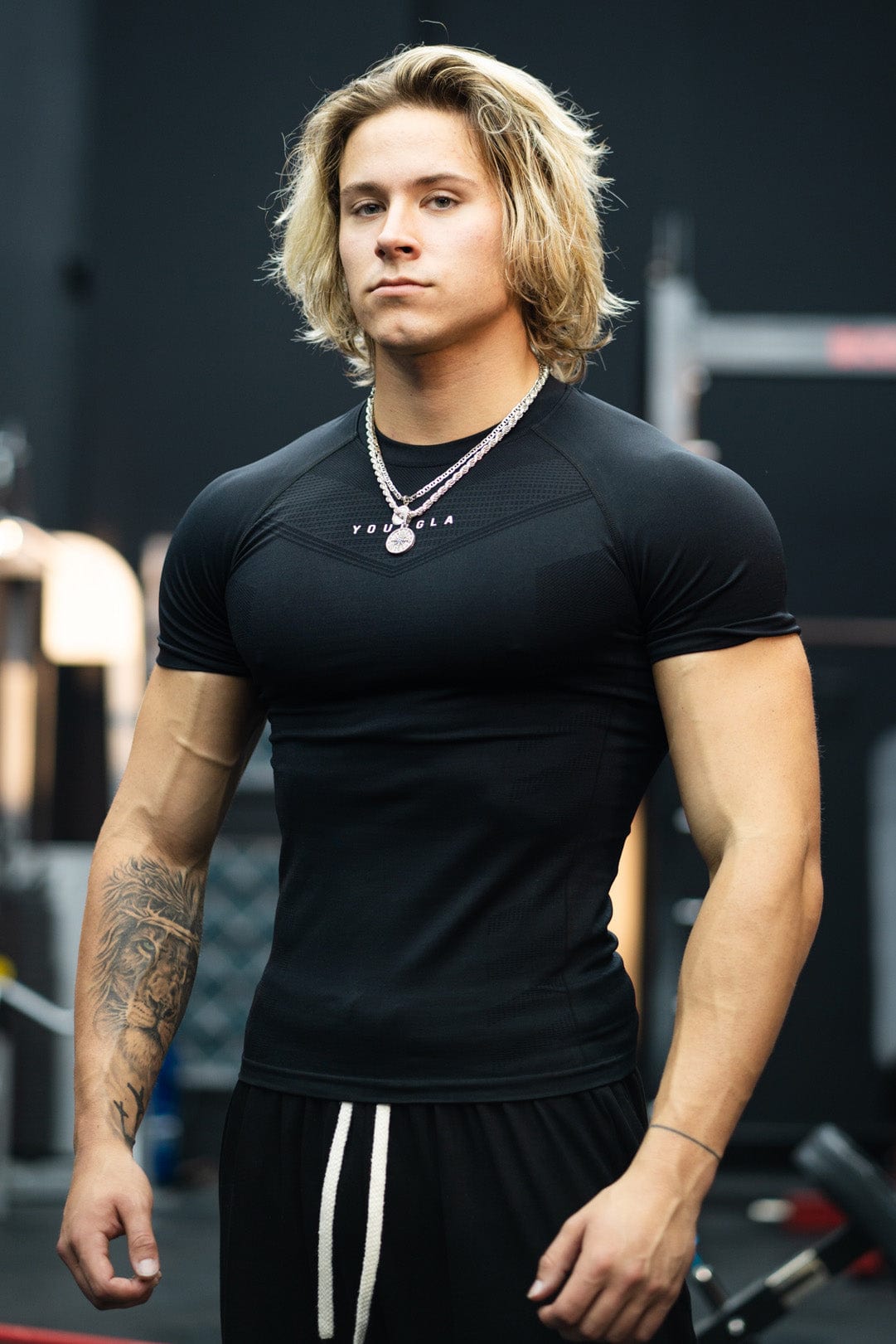 [LIMITLESS_COLOR:BLACK] YOUNGLA 475 SuperVillain Compression Tees — BLACK — vista oficial 2