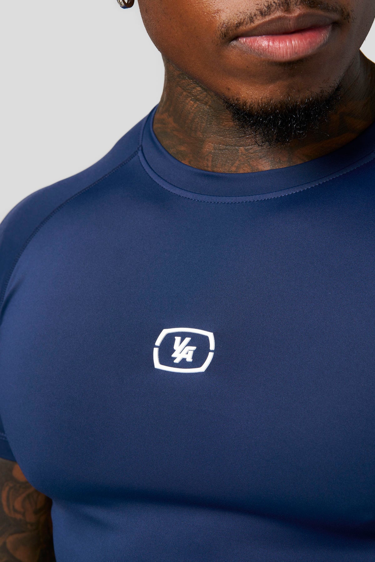 [LIMITLESS_COLOR:NAVY] YOUNGLA 4046 - Form Compression Tees — NAVY — vista oficial 3