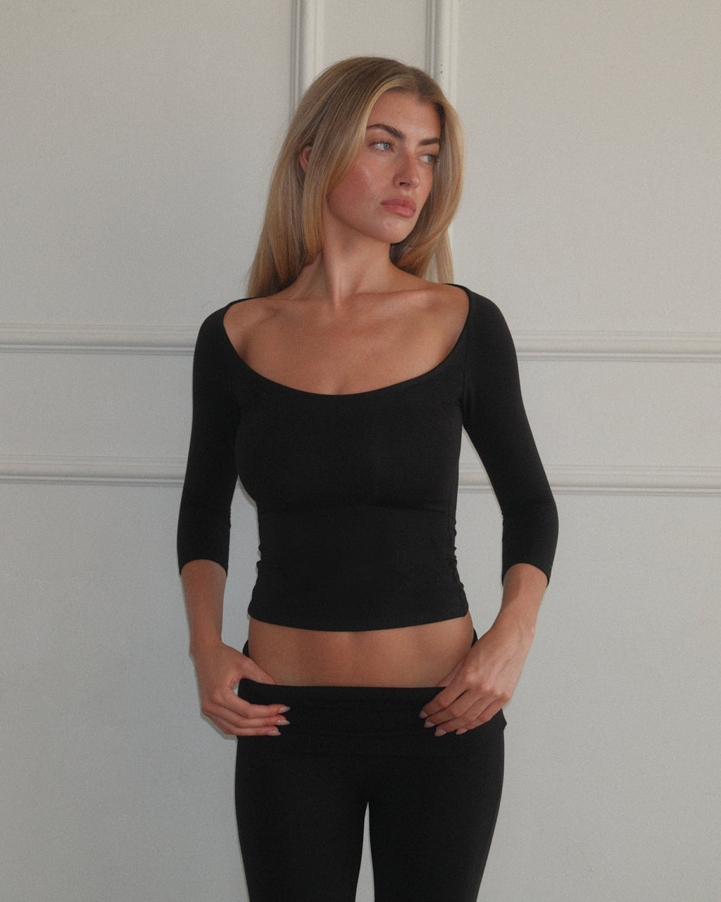 [LIMITLESS_COLOR:BLACK] CSB 3/4 Sleeve Top — BLACK — vista oficial 4