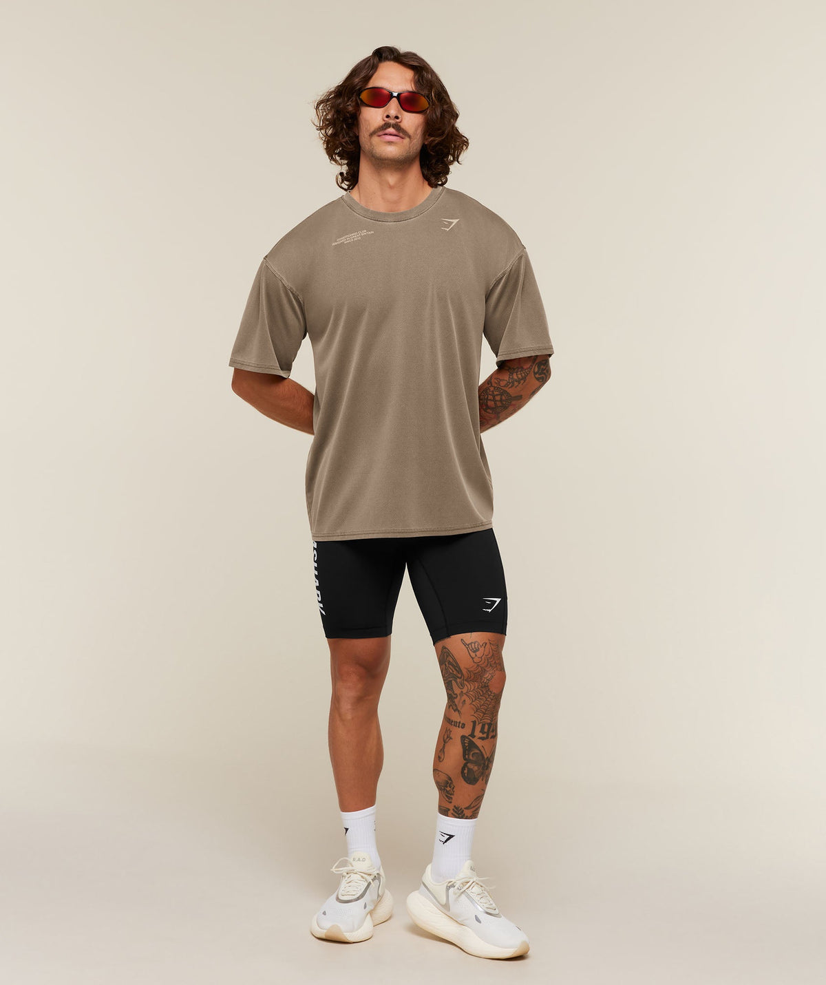 [LIMITLESS_COLOR:TRAIL BROWN/VANILLA BEIGE/WASH] GYMSHARK Conditioning Club Washed T-Shirt — TRAIL BROWN/VANILLA BEIGE/WASH — vista oficial 4