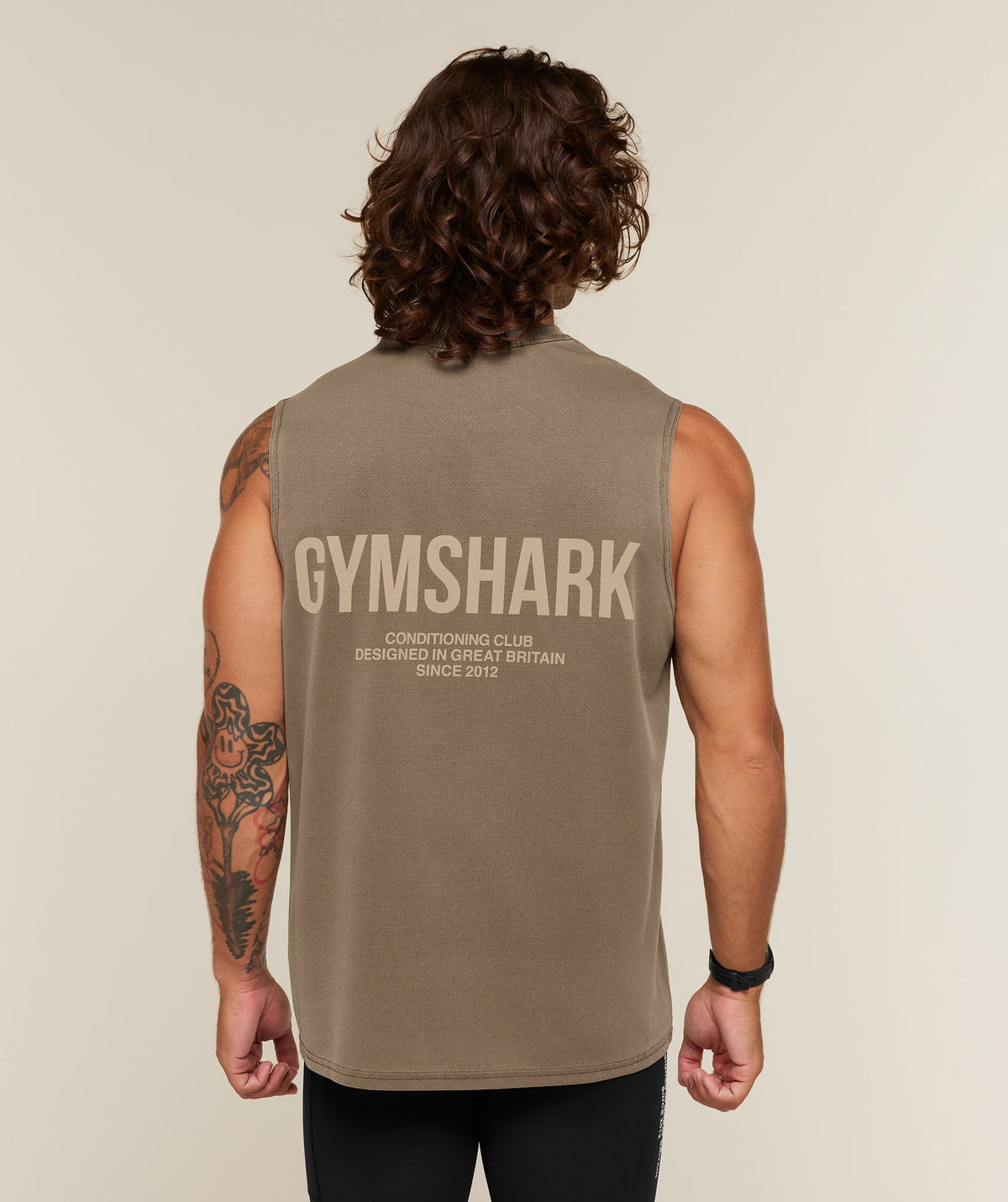 [LIMITLESS_COLOR:TRAIL BROWN/VANILLA BEIGE/WASH] GYMSHARK Conditioning Club Washed Tank — TRAIL BROWN/VANILLA BEIGE/WASH — vista oficial 1